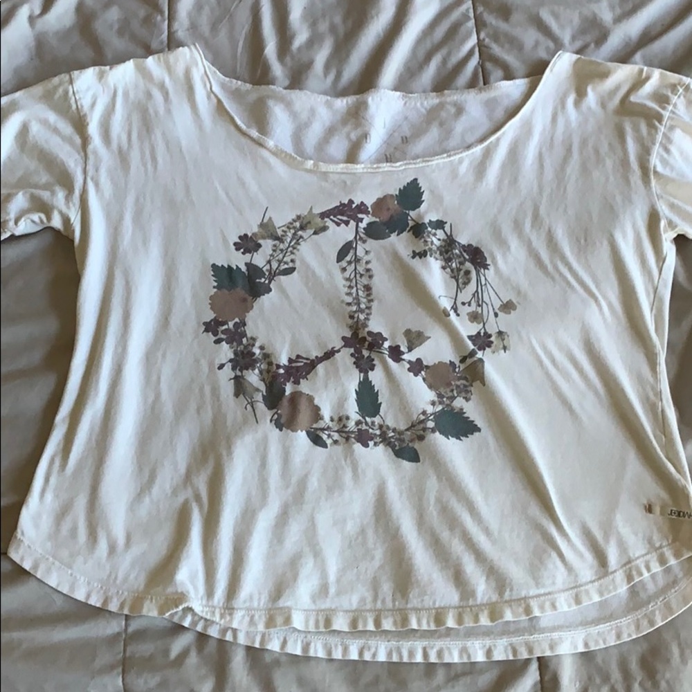 Off shoulder heart peace T by Jedidiah